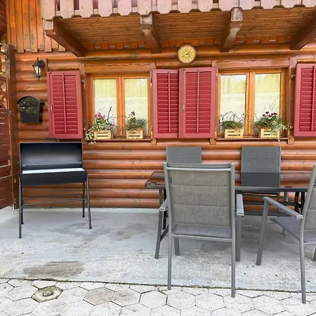 Hébergement de vacances Pocitniska Hisa Z Dvema Spalnicama Sauna & Jacuzzi Gorica pri Slivnici