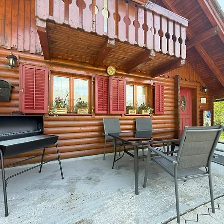 Pocitniska Hisa Z Dvema Spalnicama Sauna & Jacuzzi Vakantiehuis