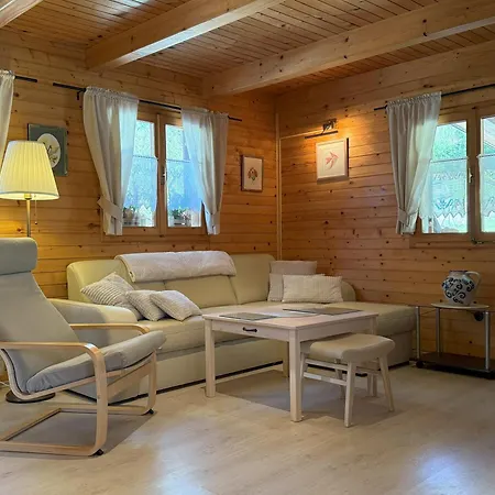 Pocitniska Hisa Z Dvema Spalnicama Sauna & Jacuzzi Prázdninový dům *