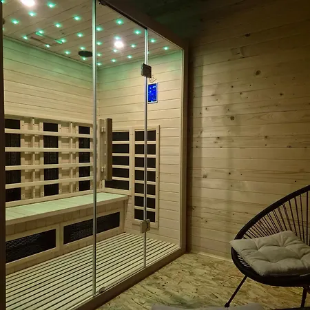 Semesterbostad Pocitniska Hisa Z Dvema Spalnicama Sauna & Jacuzzi Gorica pri Slivnici