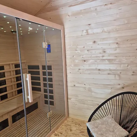 Pocitniska Hisa Z Dvema Spalnicama Sauna & Jacuzzi