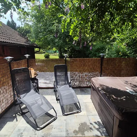 Vakantiehuis Pocitniska Hisa Z Dvema Spalnicama Sauna & Jacuzzi Gorica pri Slivnici