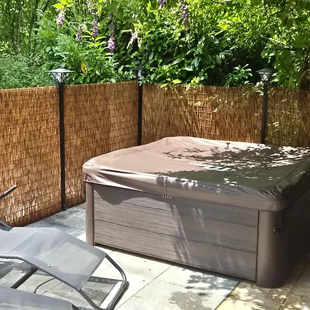 Pocitniska Hisa Z Dvema Spalnicama Sauna & Jacuzzi Prázdninový dům