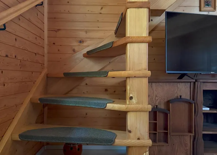 Дом отдыха Pocitniska Hisa Z Dvema Spalnicama Sauna & Jacuzzi *