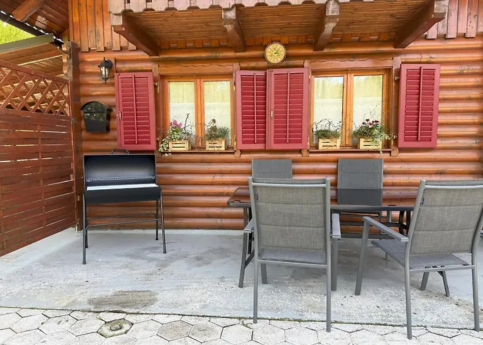 Дом отдыха Pocitniska Hisa Z Dvema Spalnicama Sauna & Jacuzzi Gorica pri Slivnici