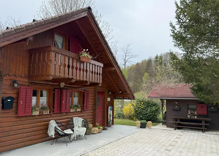 Дом отдыха Pocitniska Hisa Z Dvema Spalnicama Sauna & Jacuzzi